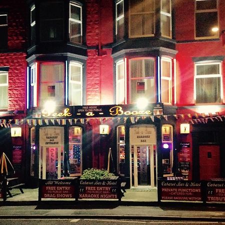 Peek-A-Booze - Budget Hotel - Adults Only Blackpool Luaran gambar